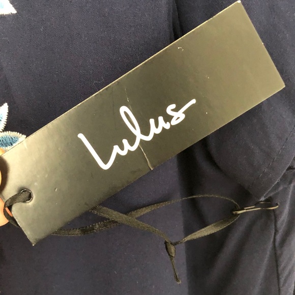 Lulu’s Lace Up Embroidered Shift Dress NEW! - Picture 11 of 12